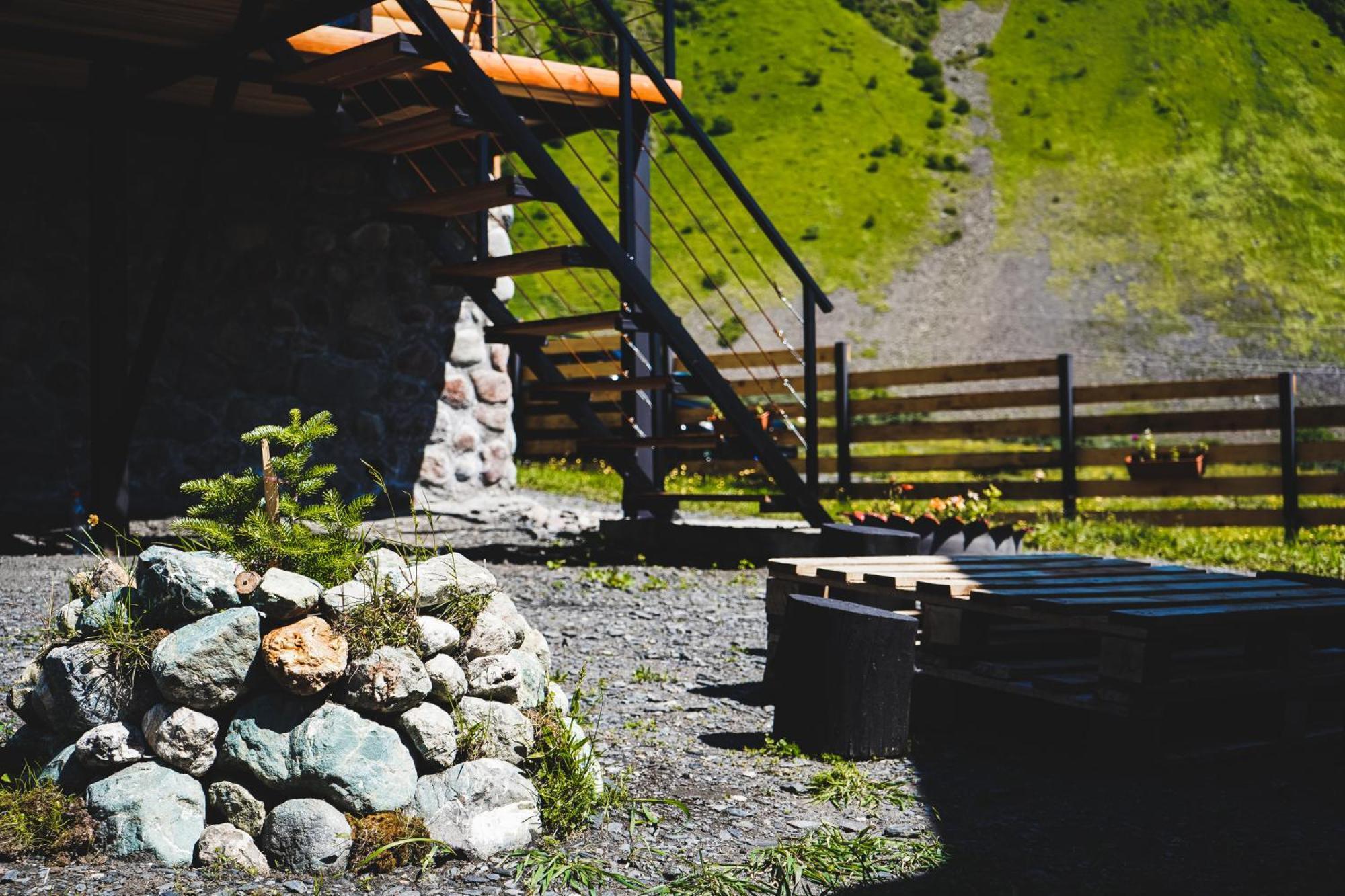 Traveler'S Cottages In Kazbegi Екстер'єр фото